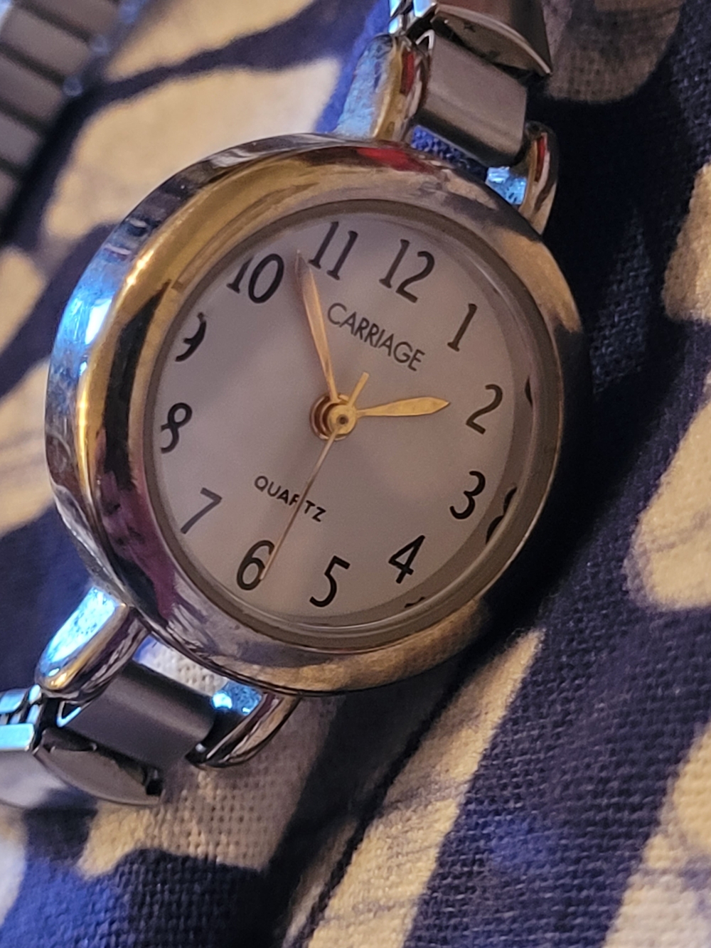 Carriage, Women's Silver Round Face Quartz Watch - Silver Tone